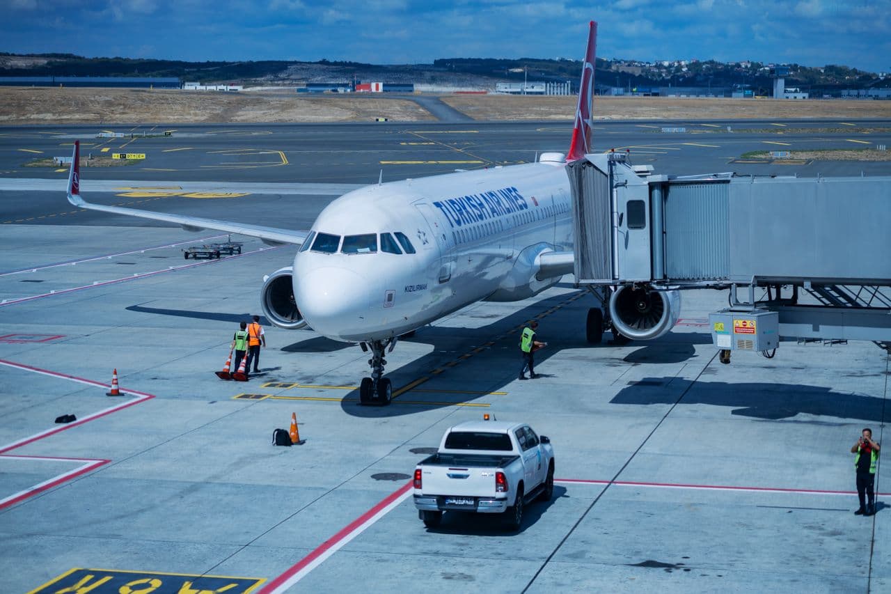 Aircraft at the departure gate