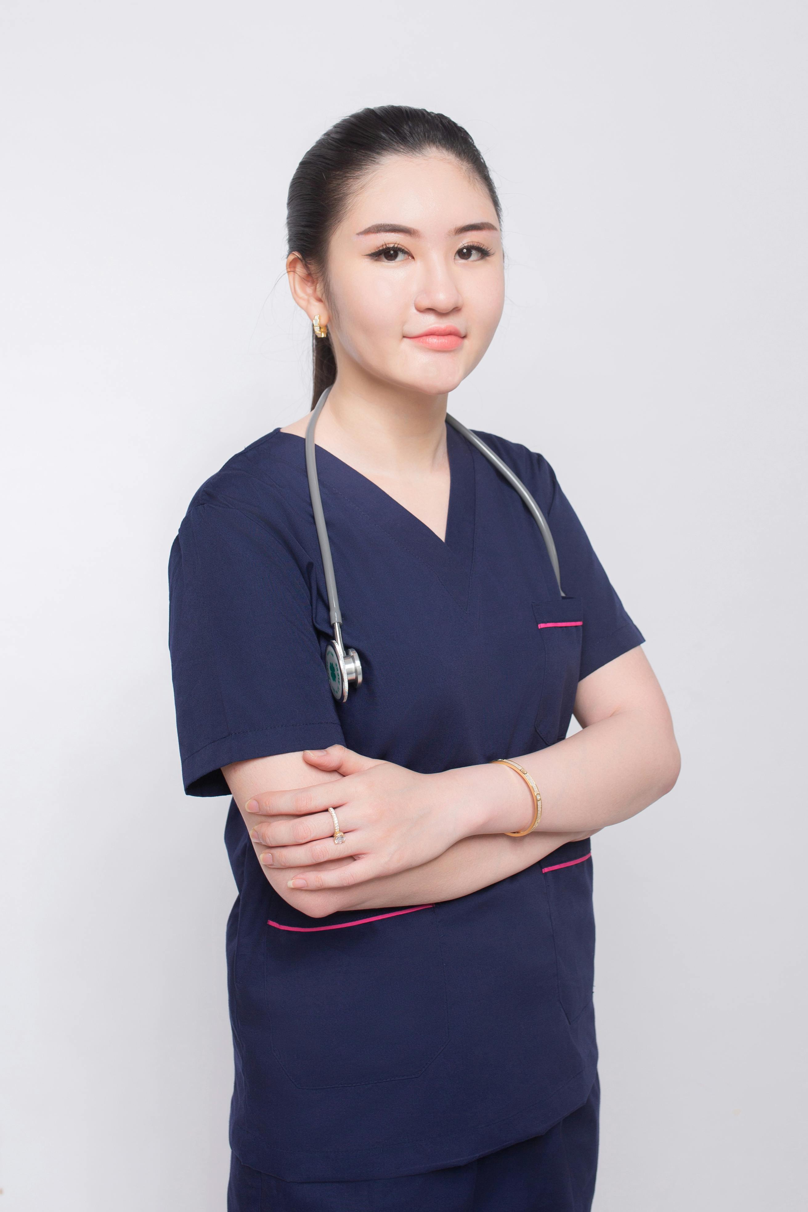 Filipino registered nurse from the Philippines ready for Gulf hospital placement